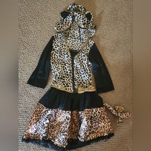 Girl's Halloween Leopard Hoodie dress, size 6x